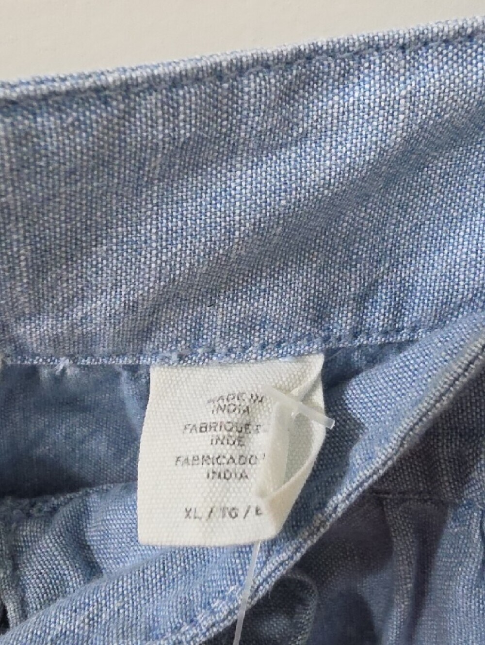 Levi's Light Blue Denim Top with Eyelet Hem - XL - Picture 3 of 11